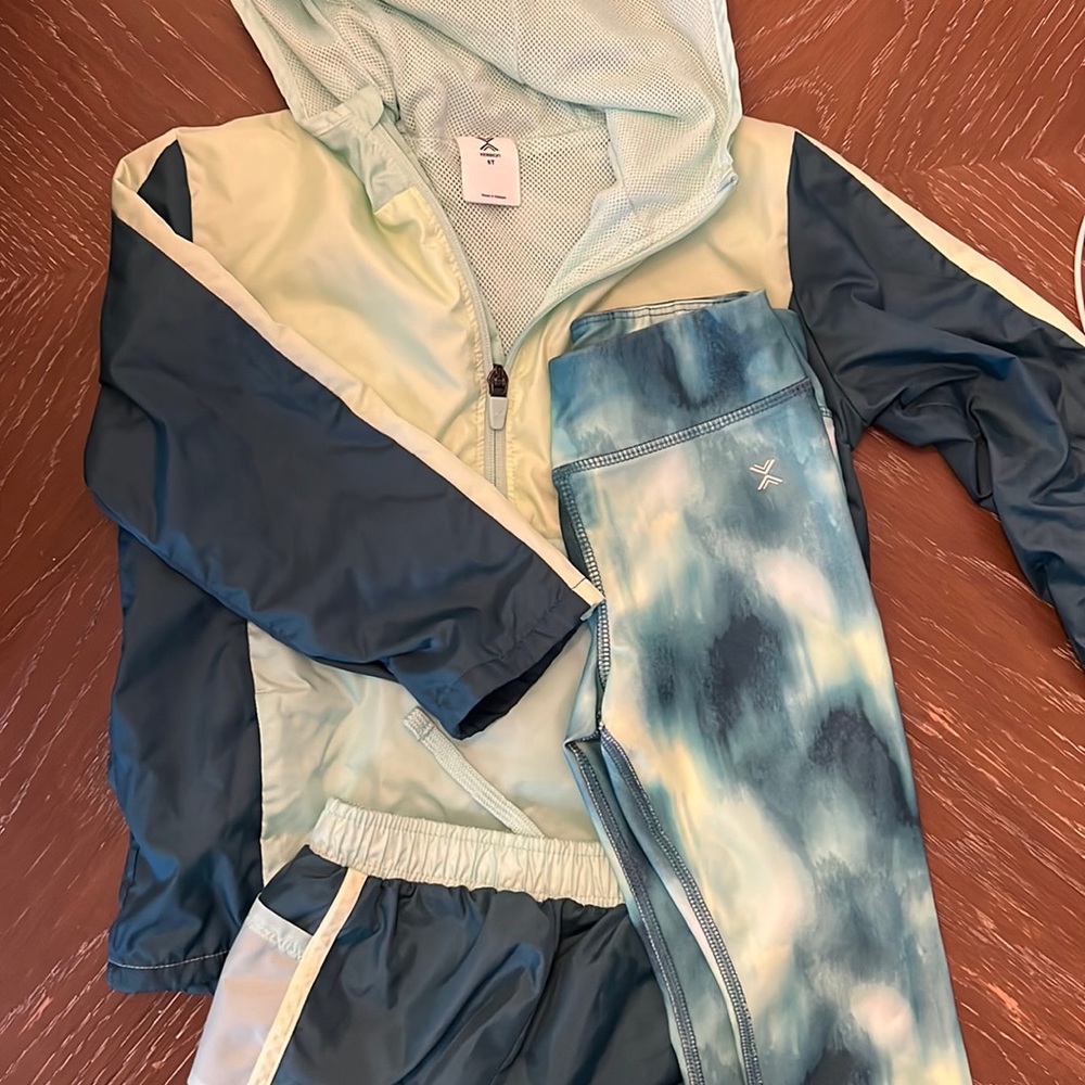 EUC 5T Xersion Girls Leggings, Shorts and Windbreaker Set